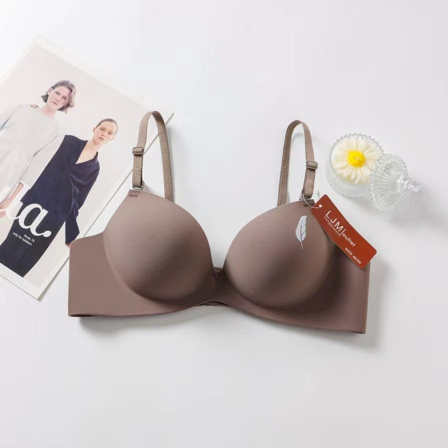 Seamless Feather Design Hand Shape Medium Padded Daily Wear Bra