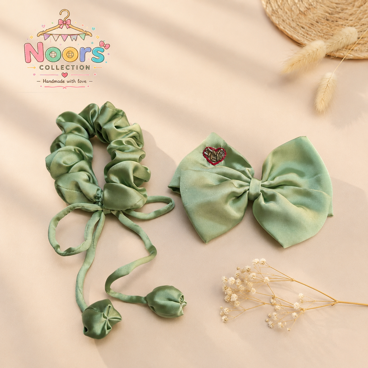 Pack of 1 Round Scrunchie+ 1 Bow Pin By Noor