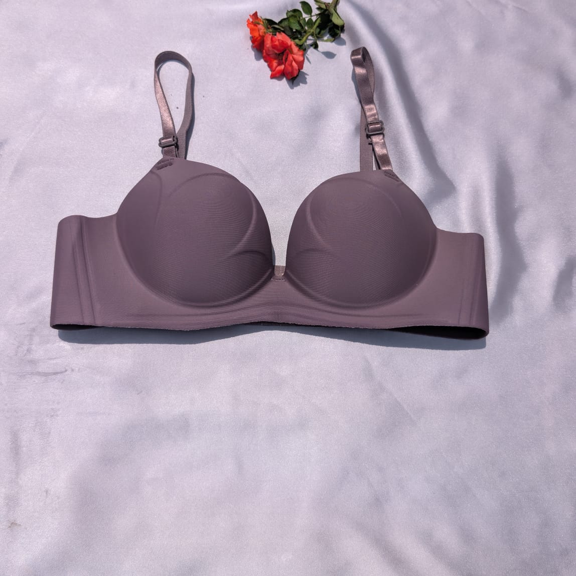 Imposed Design Hand Shape Seamless Medium Padded Bra