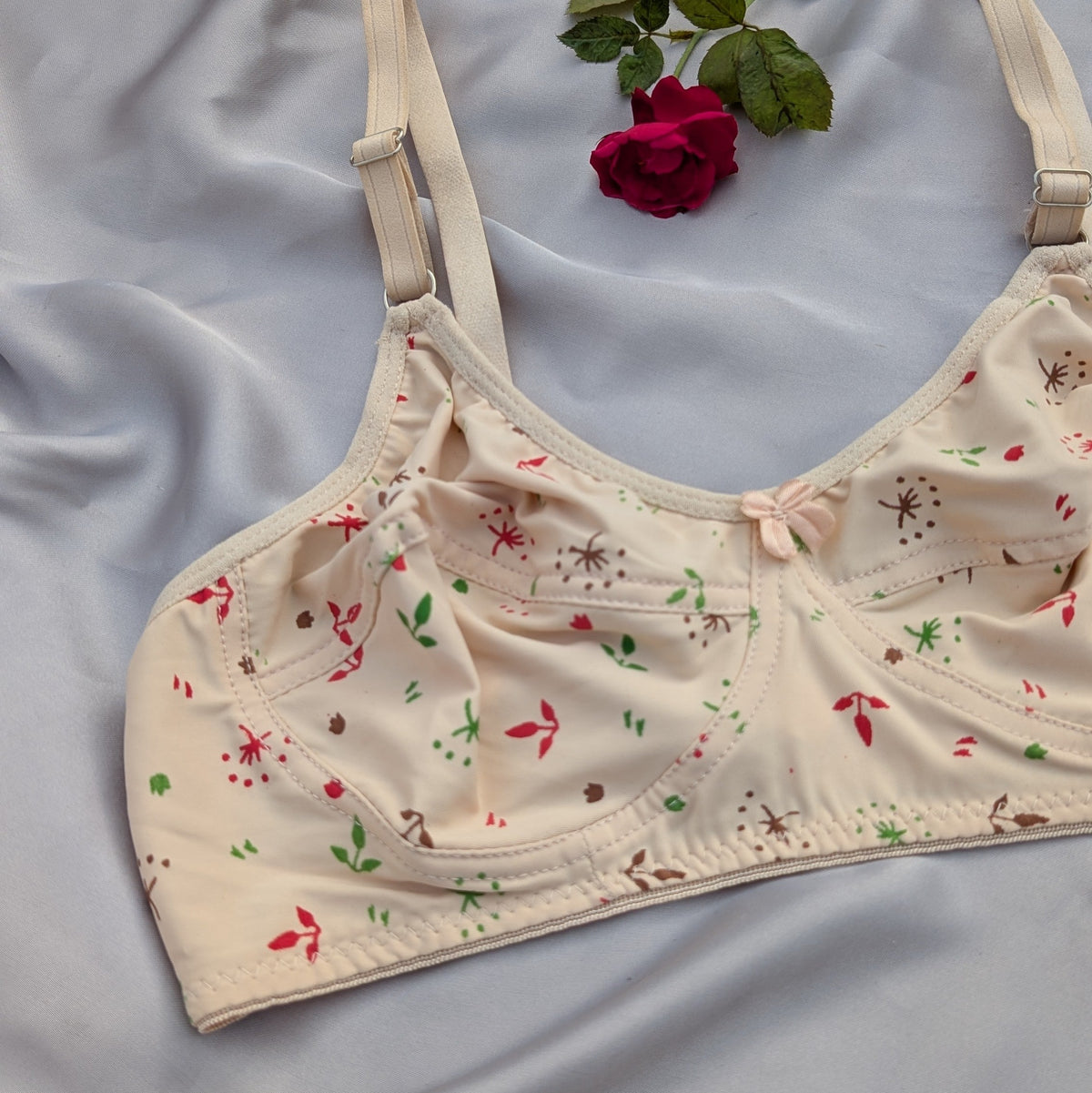 Very Smooth Ice Silk Type Non Padded Bra