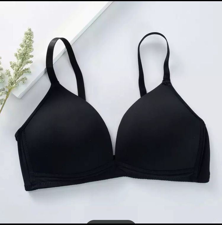 Women soft wireless Bra