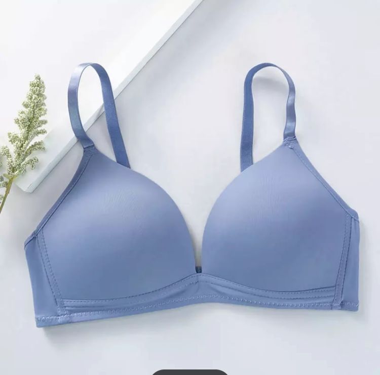 Women soft wireless Bra